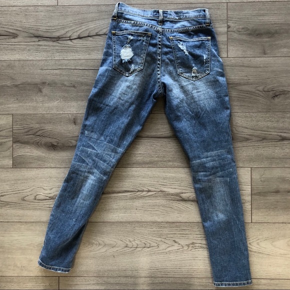 Current/Elliot Aritzia Distressed Jeans| s 26 - Picture 7 of 7